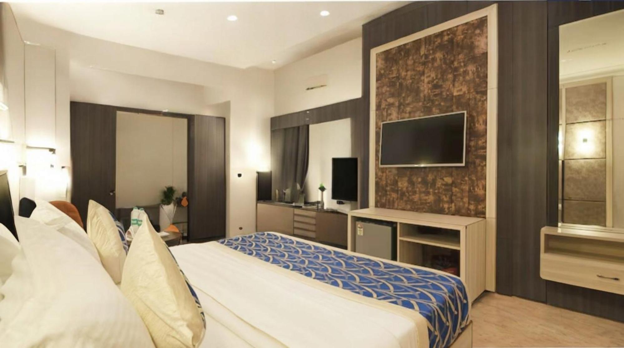 Hotel The Almora By Rs Global Near By Delhi International Airport With - Free Airport Drop Nuova Delhi Esterno foto