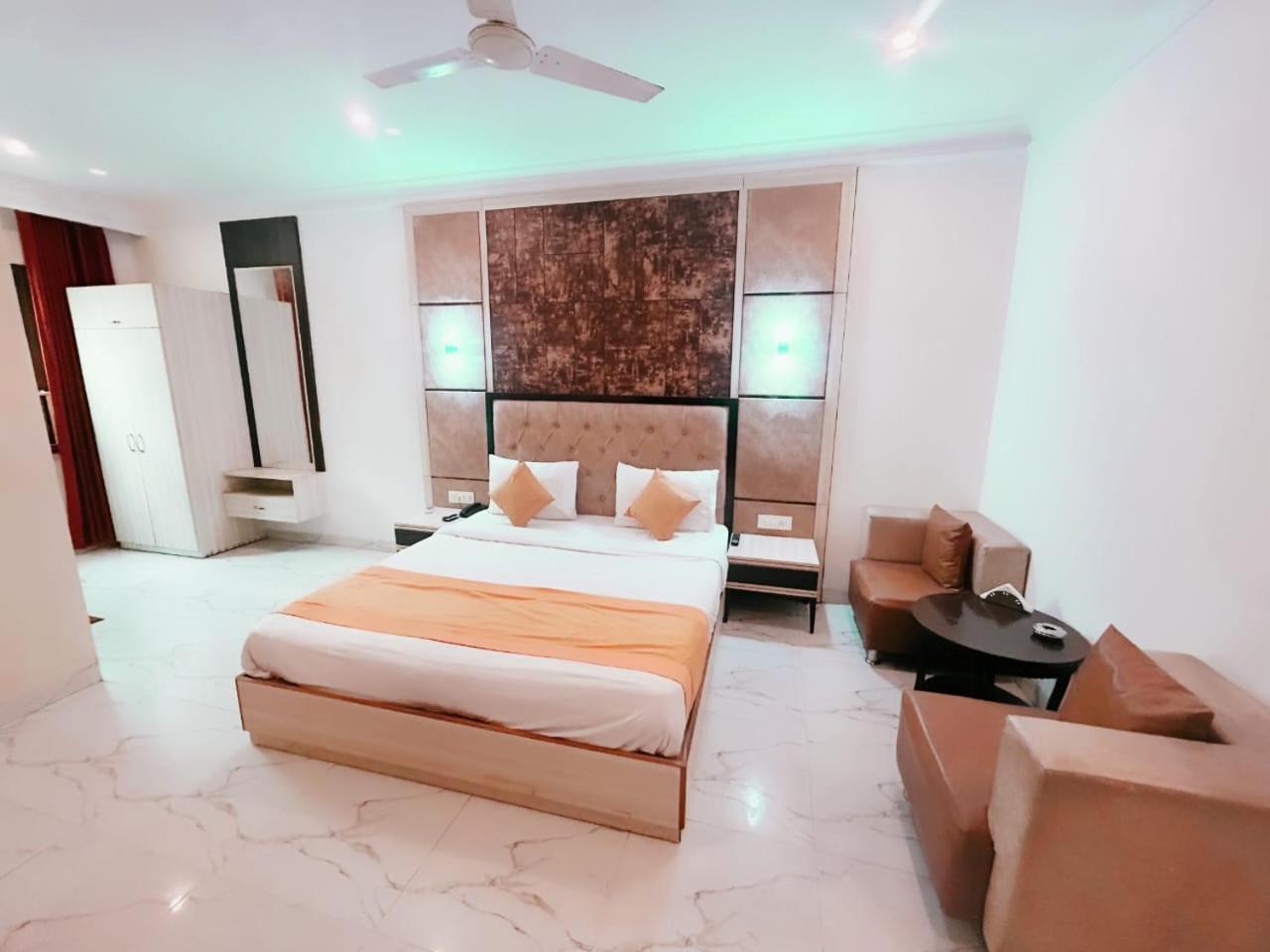 Hotel The Almora By Rs Global Near By Delhi International Airport With - Free Airport Drop Nuova Delhi Esterno foto