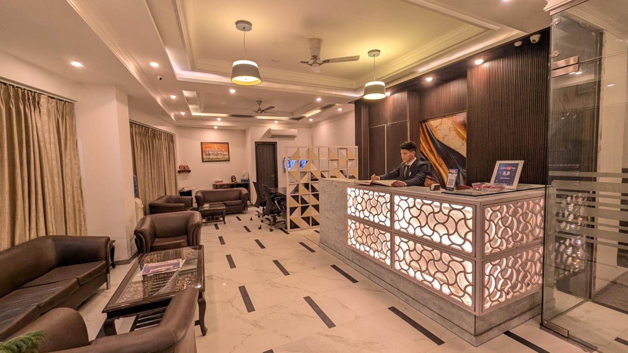 Hotel The Almora By Rs Global Near By Delhi International Airport With - Free Airport Drop Nuova Delhi Esterno foto