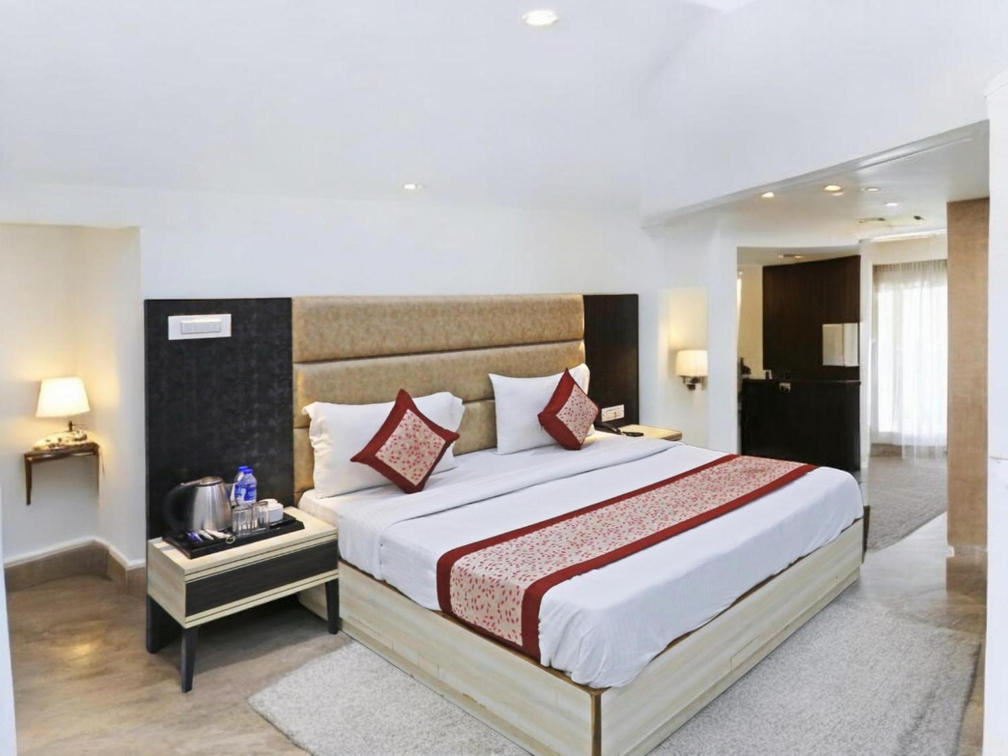 Hotel The Almora By Rs Global Near By Delhi International Airport With - Free Airport Drop Nuova Delhi Esterno foto