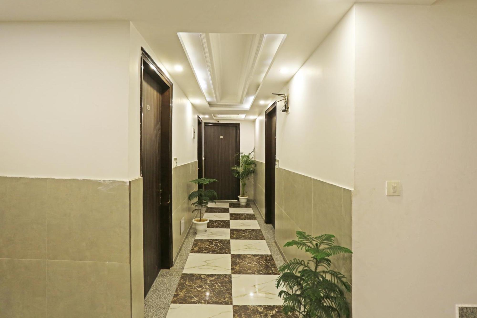 Hotel The Almora By Rs Global Near By Delhi International Airport With - Free Airport Drop Nuova Delhi Esterno foto