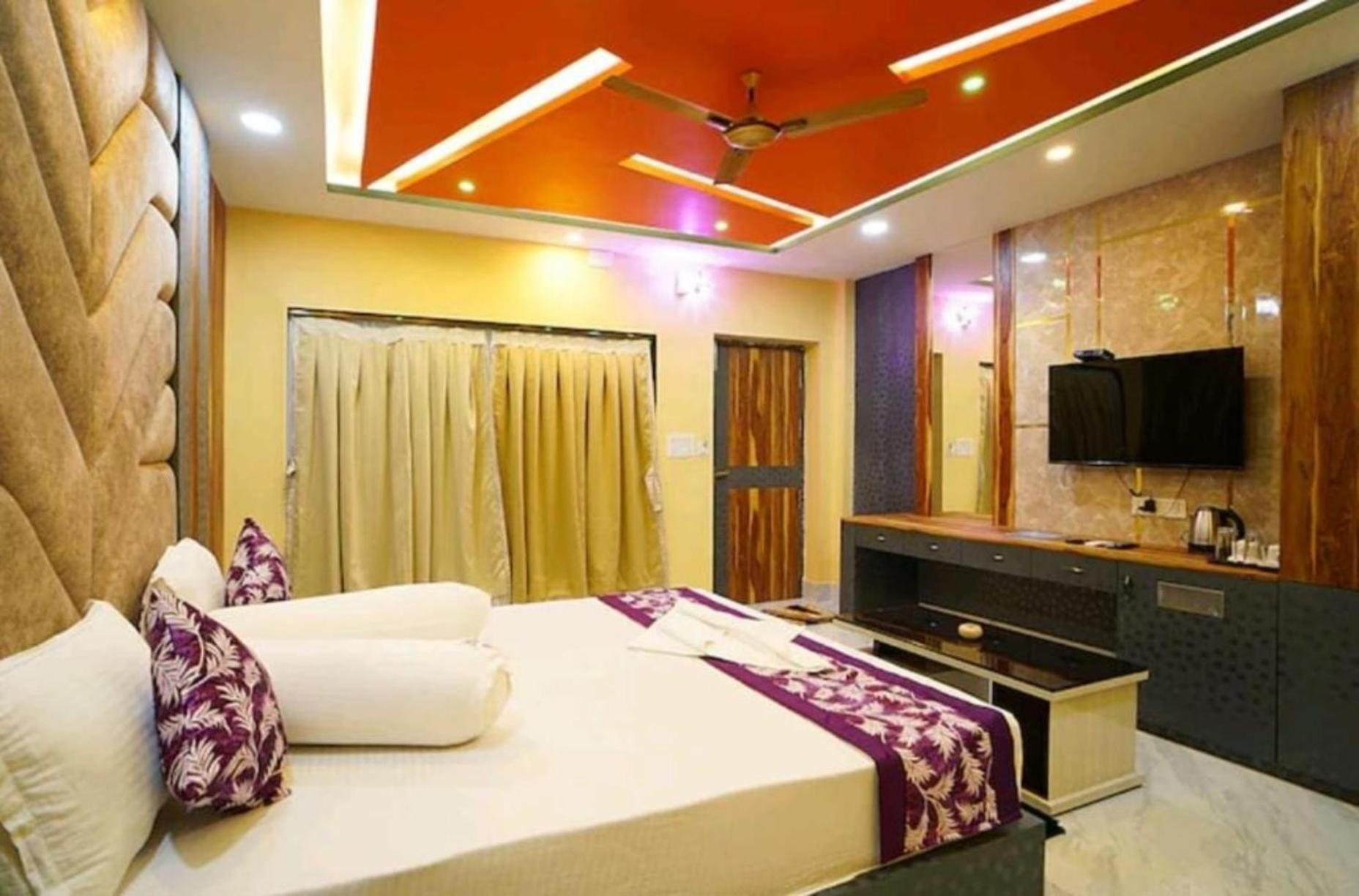 Hotel The Almora By Rs Global Near By Delhi International Airport With - Free Airport Drop Nuova Delhi Esterno foto
