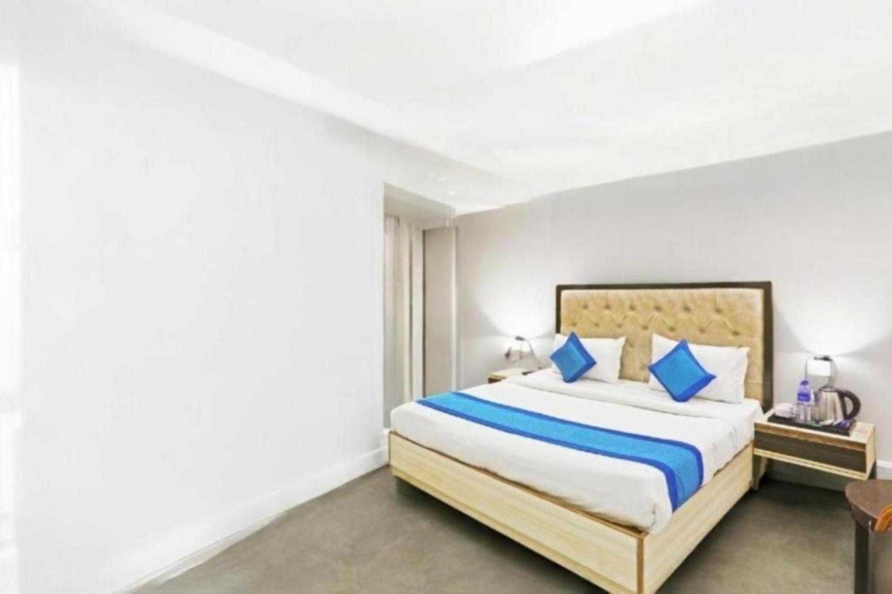 Hotel The Almora By Rs Global Near By Delhi International Airport With - Free Airport Drop Nuova Delhi Esterno foto
