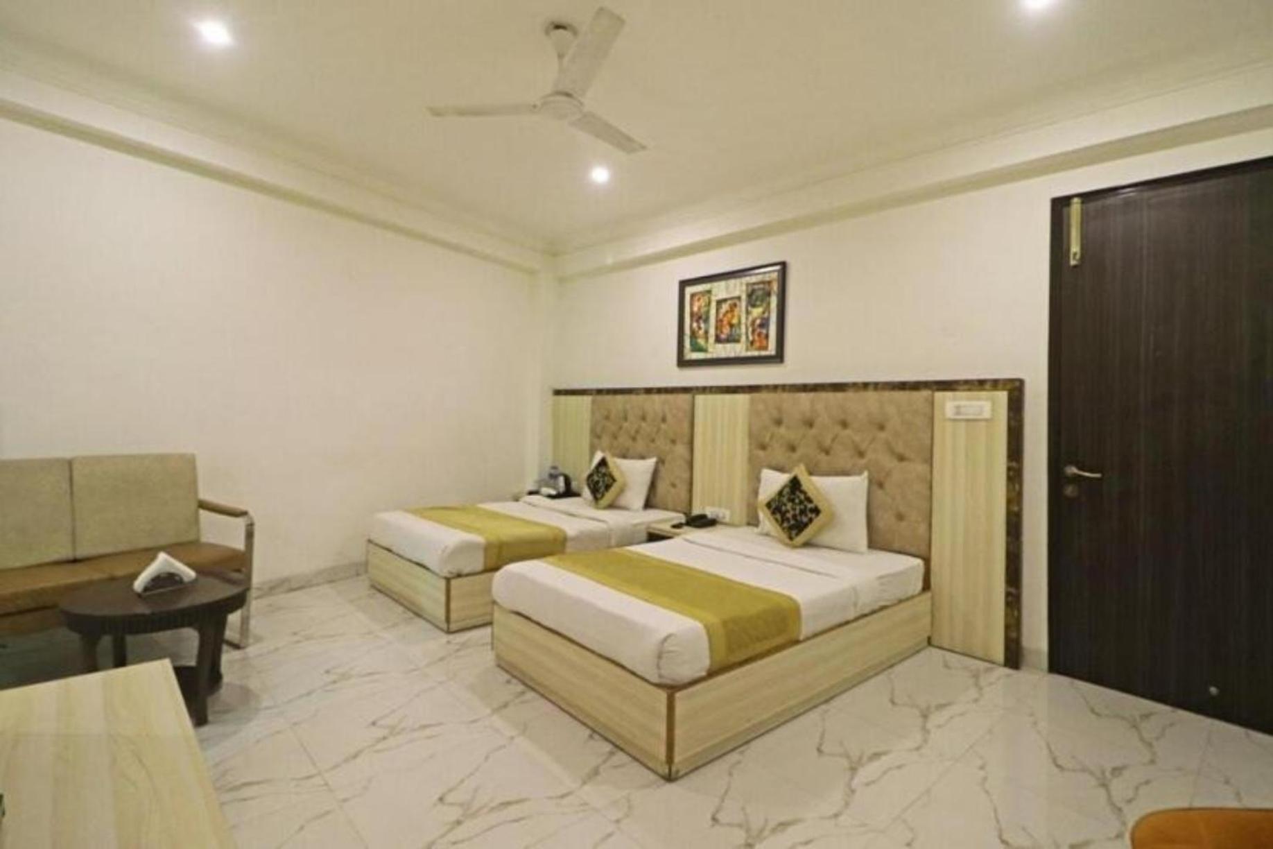 Hotel The Almora By Rs Global Near By Delhi International Airport With - Free Airport Drop Nuova Delhi Esterno foto